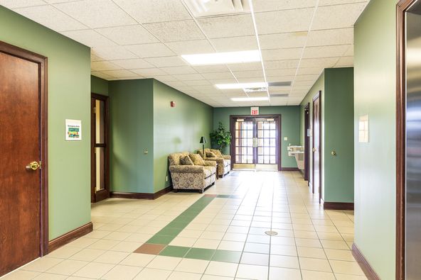 Regional Bank Anchored Office Building | Richmond KY: 1001 Gibson Bay Drive, Richmond, KY 40475